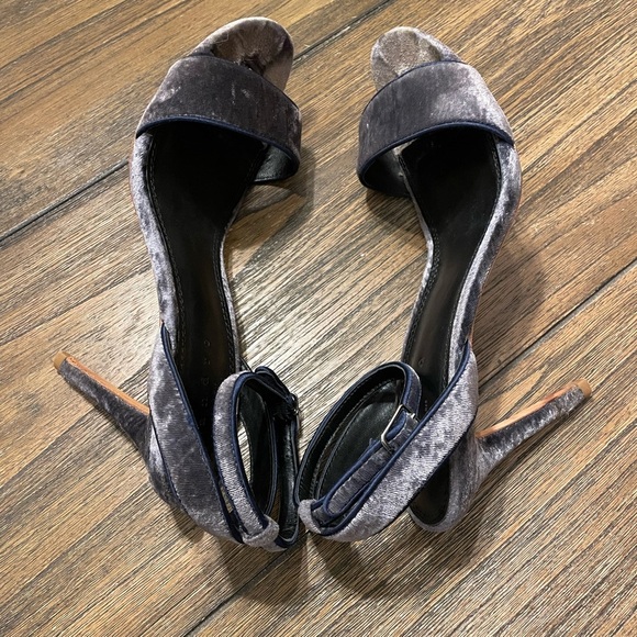 Sandro Nina Dark Blue Velvet T-Strap Sandal Stiletto Heels Size 8.5 Party City - Picture 6 of 11